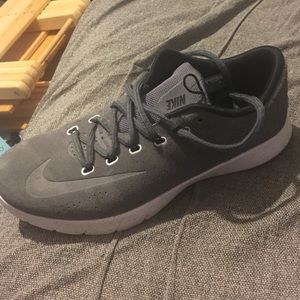 Nike luneron shoes